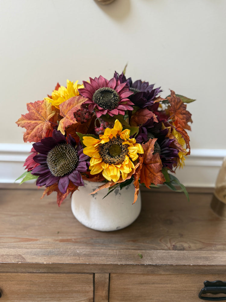 Vibrant Autumn Centerpiece – Harvest Arrangement for Fall