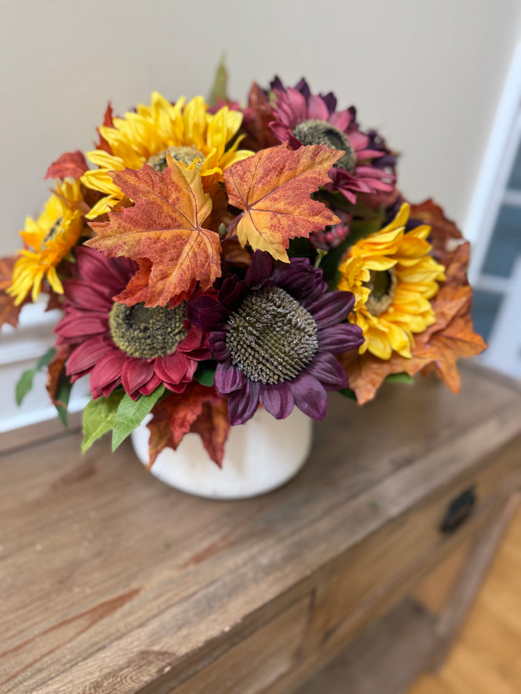 Vibrant Autumn Centerpiece – Harvest Arrangement for Fall