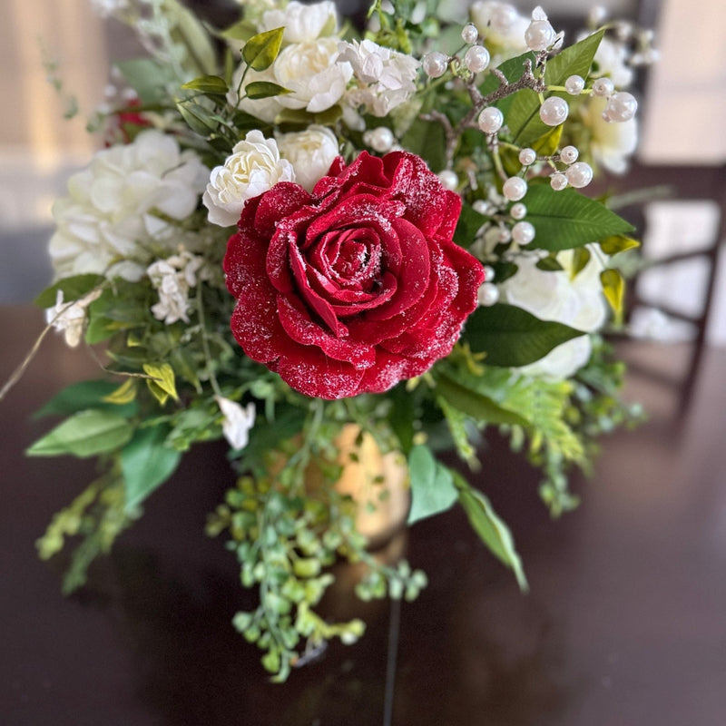 Elegant Valentine's Day Floral Arrangement