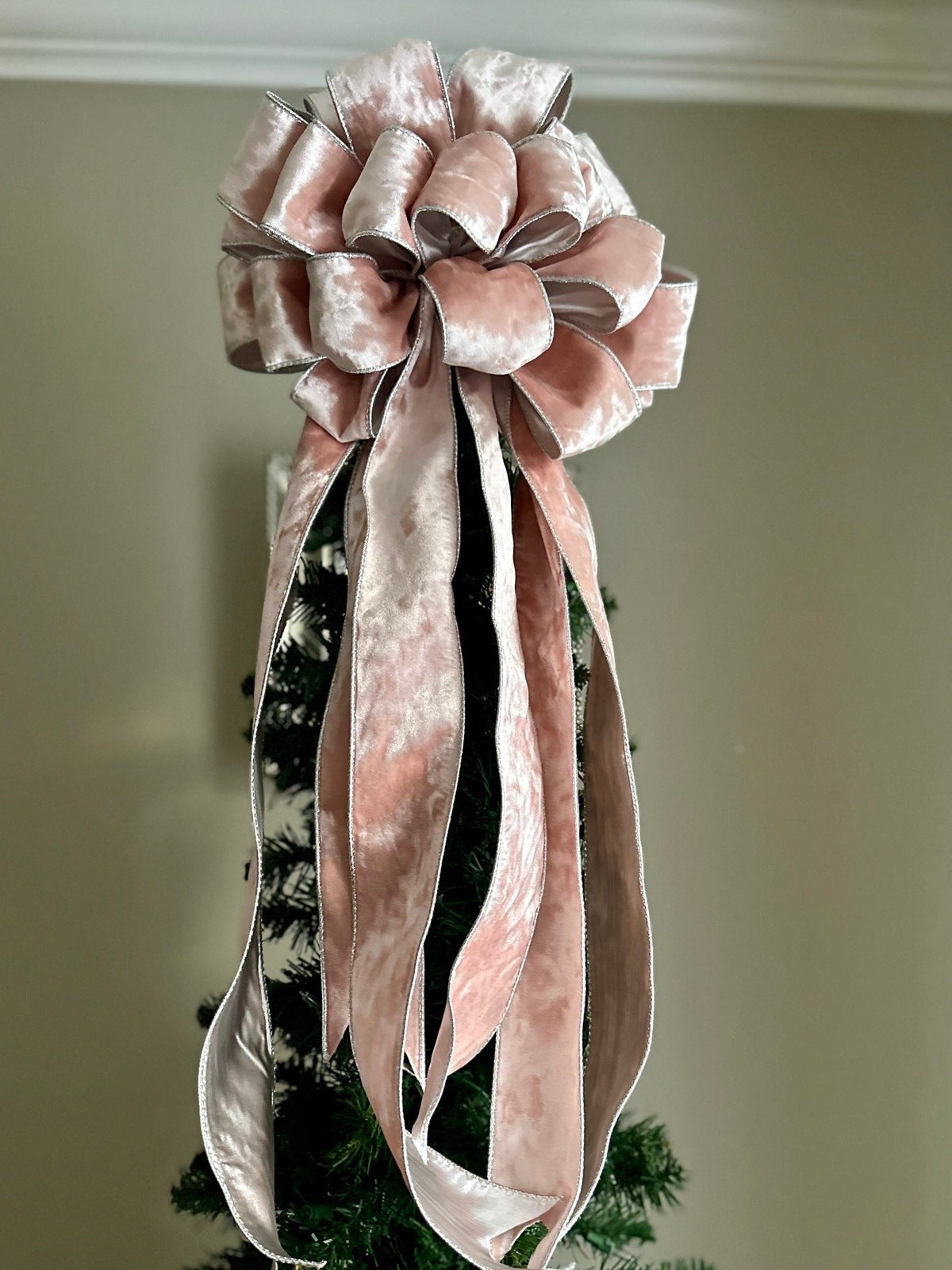 Spring Bow Tree Luxe Pink Velvet Tree Topper Bow for Winter – Enchanted Vines