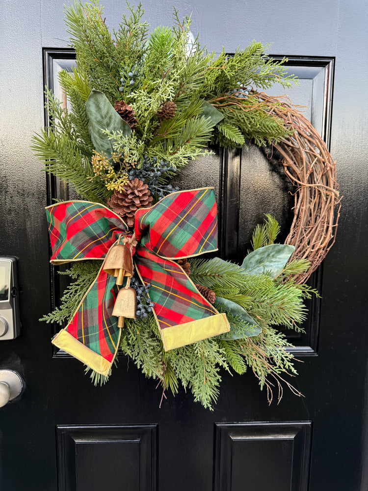 Classic Christmas Grapevine Wreath with Tartan Bow & Golden Bells – Rustic Holiday Winter Door Decor