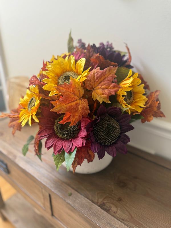 Vibrant Autumn Centerpiece – Harvest Arrangement for Fall